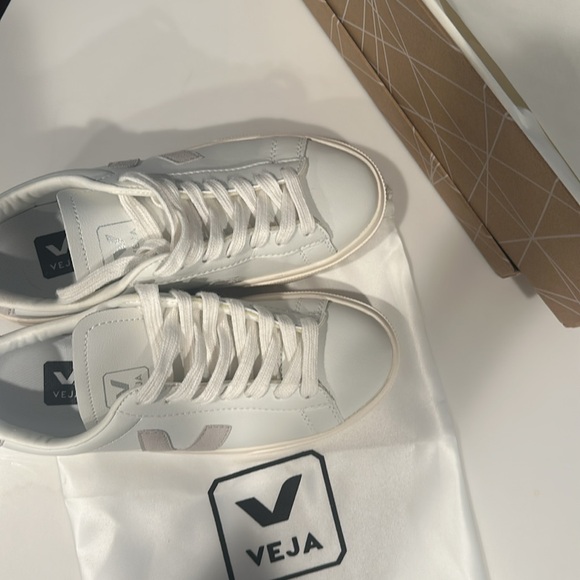 New Season
VEJA
Campo low-top lace-up sneakers size 38 - Picture 12 of 13